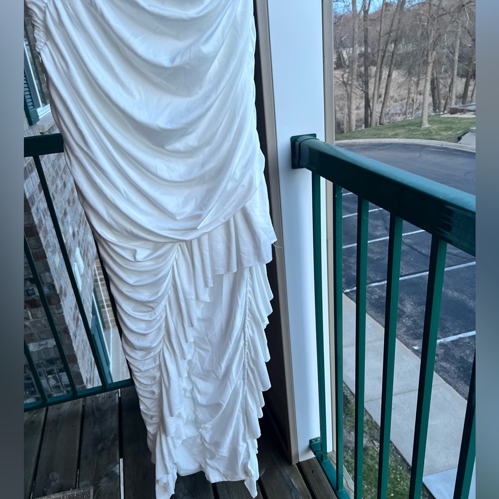π Elegant White Sleeveless Stretchy Frilly Dress Size L - Picture 8 of 13